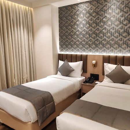 Maxxvalue Hotel Midc - Andheri Mumbai Bagian luar foto