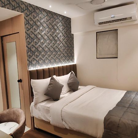 Maxxvalue Hotel Midc - Andheri Mumbai Bagian luar foto