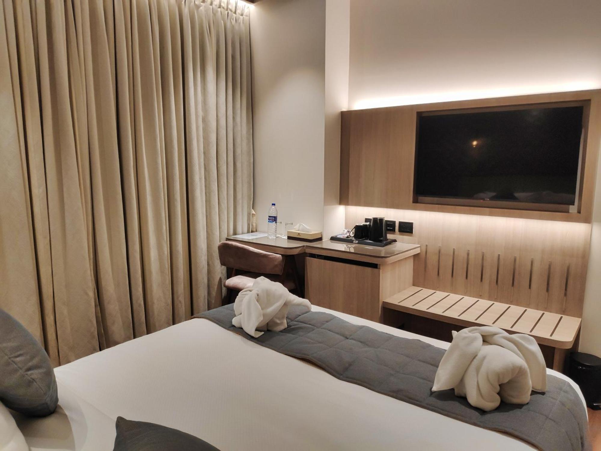 Maxxvalue Hotel Midc - Andheri Mumbai Bagian luar foto